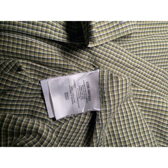 Green plaid Columbia Mens Button down - Picture 11 of 13